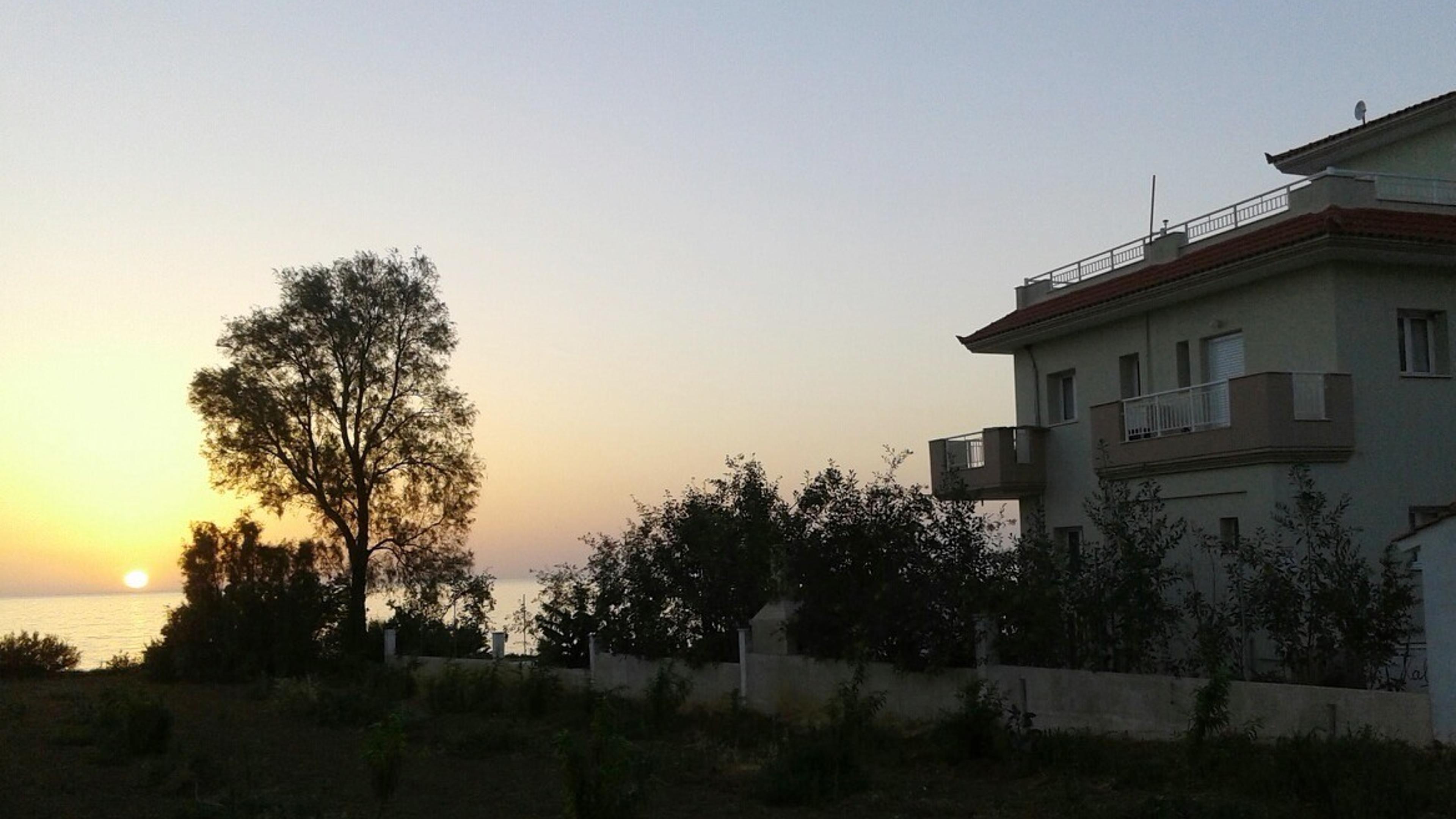 Η Βίλα στο ηλιοβασίλεμα